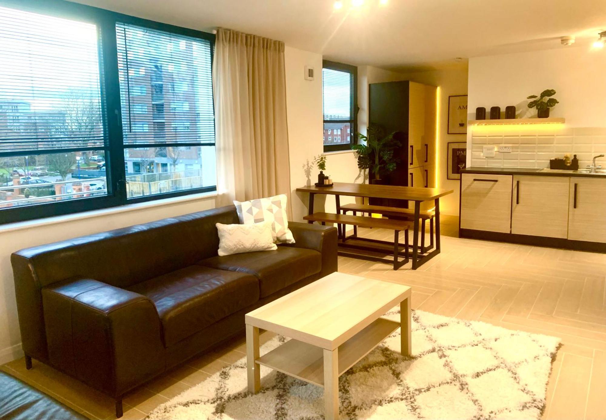 Large Stylish 3 Bedroom City Centre Apartment Free Secure Parking Liverpool Exterior photo