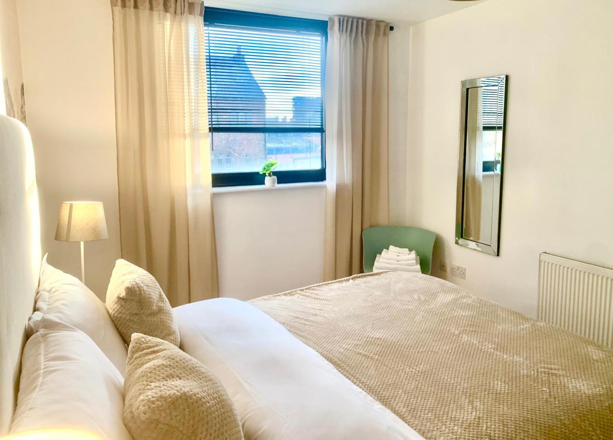 Large Stylish 3 Bedroom City Centre Apartment Free Secure Parking Liverpool Exterior photo